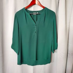 Green quarter sleeve blouse